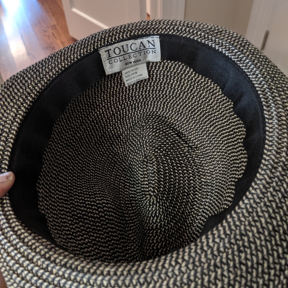 Stylish hat - Picture 3 of 3